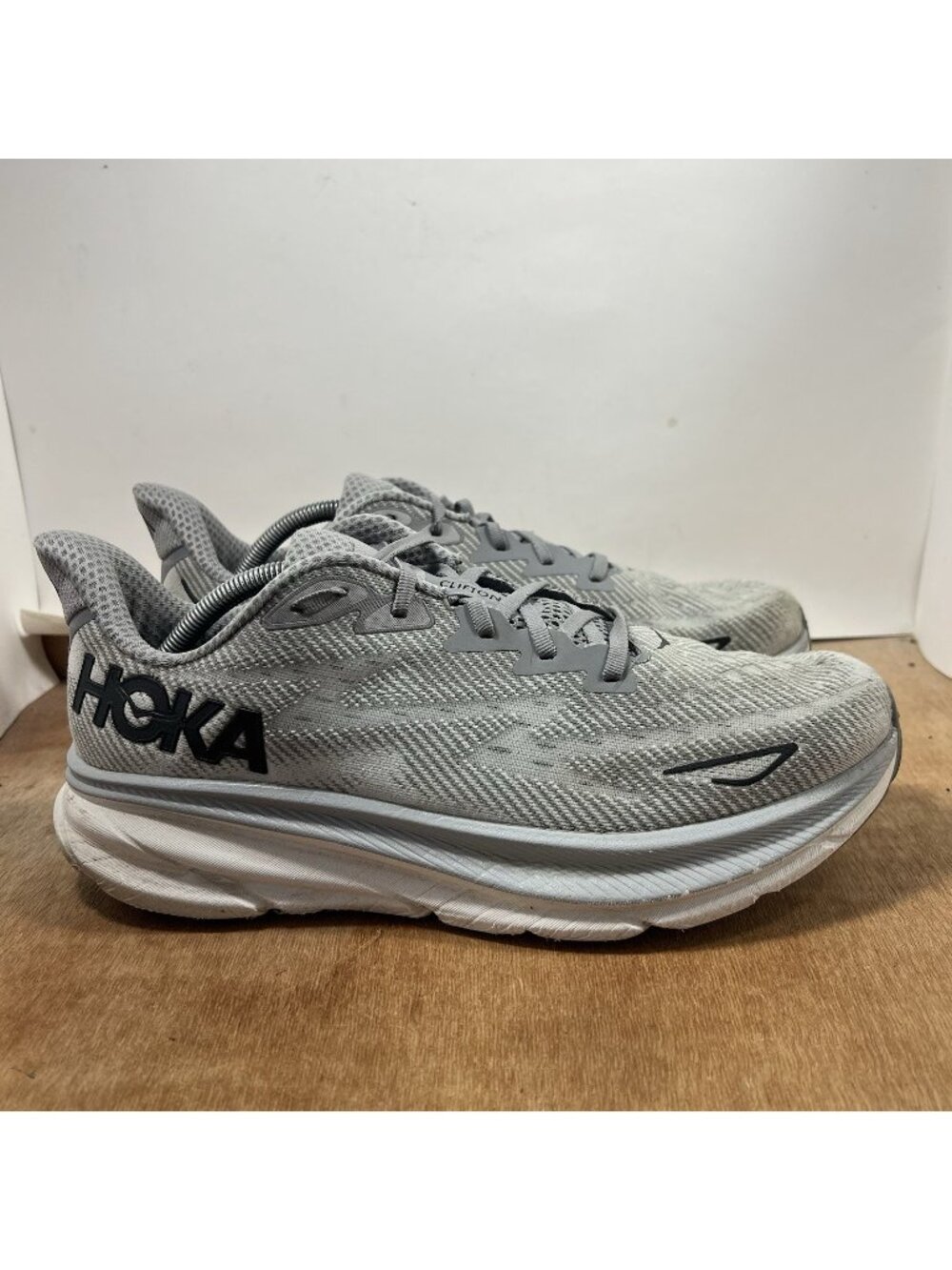 Hoka One One Clifton 9 Men's Size 12 Grey Running Sneakers Shoes